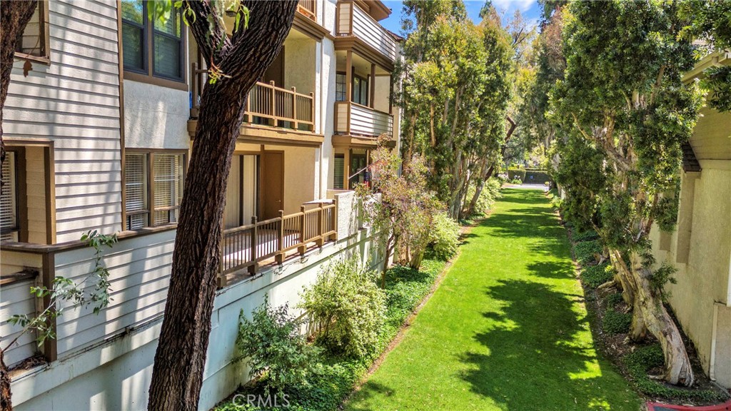 2571 Plaza Del Amo 107