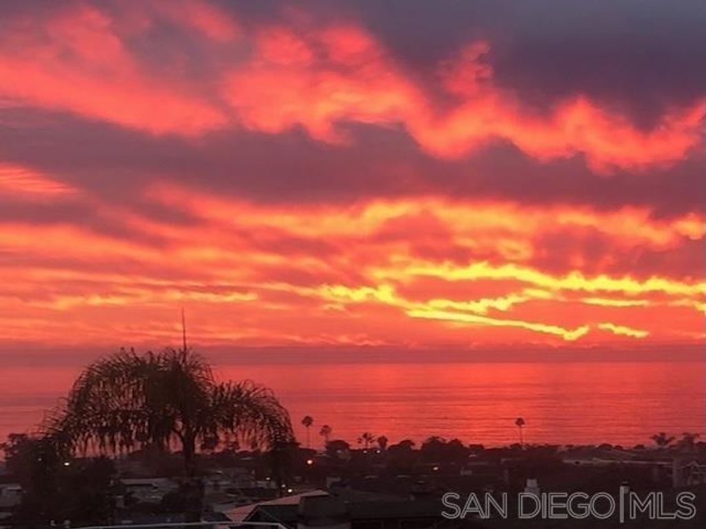 Photo of 2044 Edinburg Avenue Ave, Cardiff By The Sea, CA 92007 (MLS # 260003665SD)