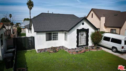 Photo of 2223 W 78th Place, Inglewood, CA 90305 (MLS # 26852991)