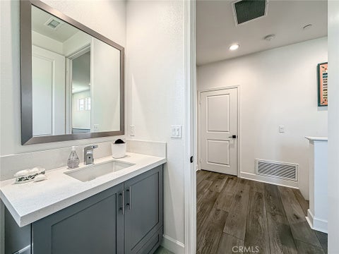 Tiny photo for 2402 Conroy Avenue, Camarillo, CA 93012 (MLS # SR26126388)