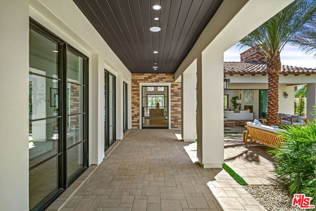 22 Santa Rosa Mountain Lane