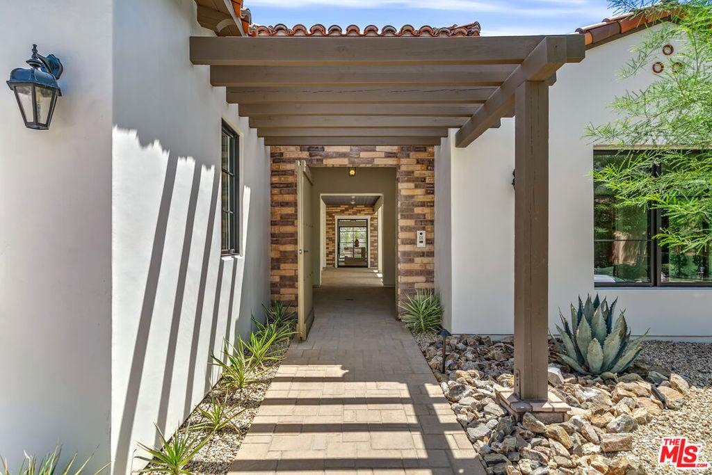 22 Santa Rosa Mountain Lane
