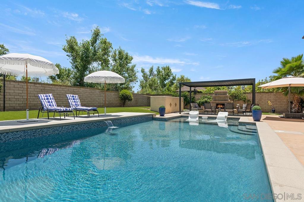 2340 Douglaston Glen Gln