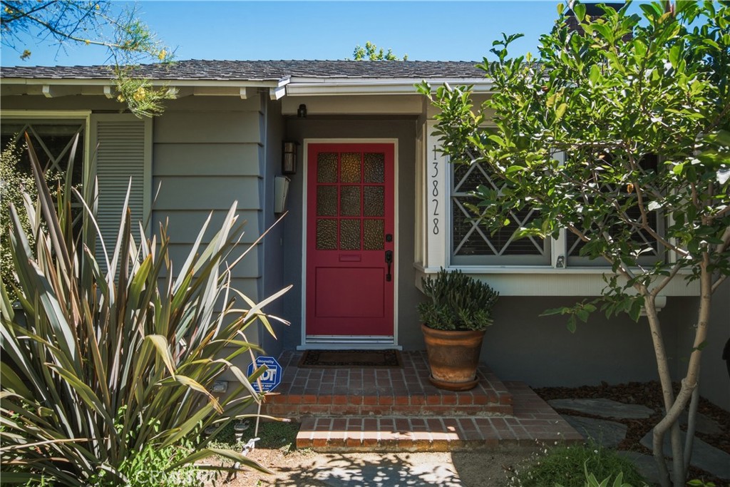 13828 Kittridge