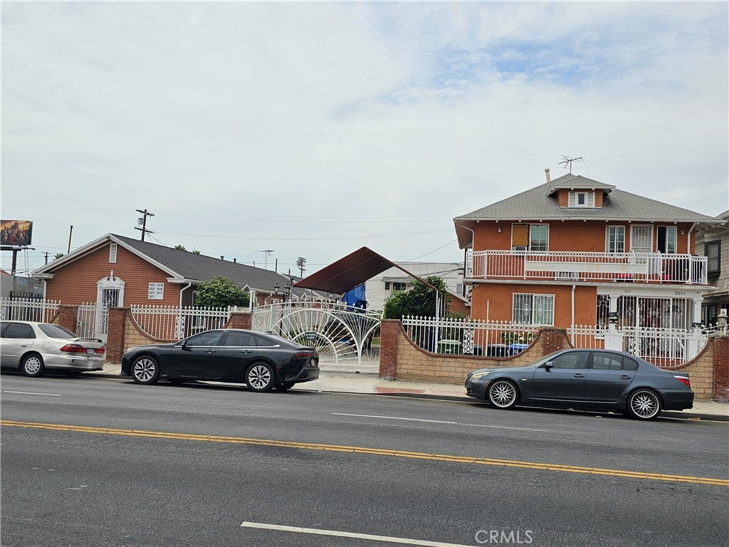 Incredible Multifamily opportunity in a High Demand Mid Los Angeles neighborhood featuring 9 very well-maintained units. Owner's unit consist of 3 bedrooms and 2 full baths with a Master walk-in closet and inside laundry area. This property sits on a large almost double lot with 13,358 square feet that will be strong for any future development or large apartment complex build out. The property consists of 5 separate buildings with 1)3 bedroom and 2 bath owners' unit, 6)2 bedroom and 1 bath, and 2)1 bedroom and 1 bath units. Located just minutes from downtown Los Angeles, USC, and all major transit corridors including the 10,110,5 Freeways. Don't miss this incredible opportunity to acquire a Multifamily property offering immediate cash flow and long-term upside in a well-established market.