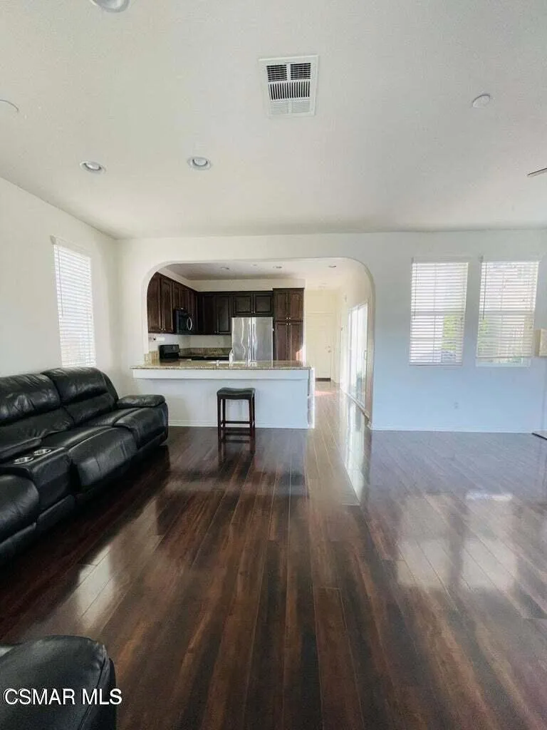 Oxnard, California 93036, United States, 3 Bedrooms Bedrooms, ,3 BathroomsBathrooms,Residential,Active,189847