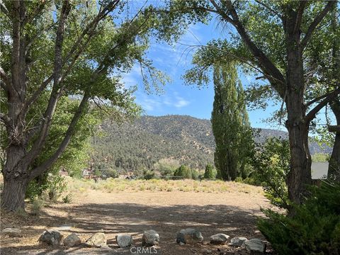 Photo of 2608 Beechwood Way, Pine Mountain Club, CA 93222 (MLS # SR25271527)