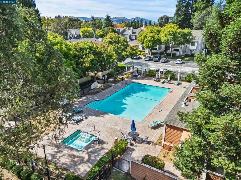 CRESTVIEW - Residential