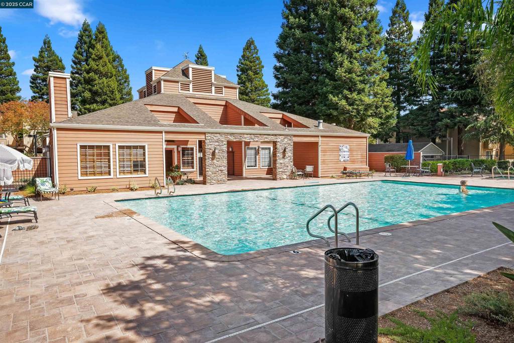 CRESTVIEW - Residential