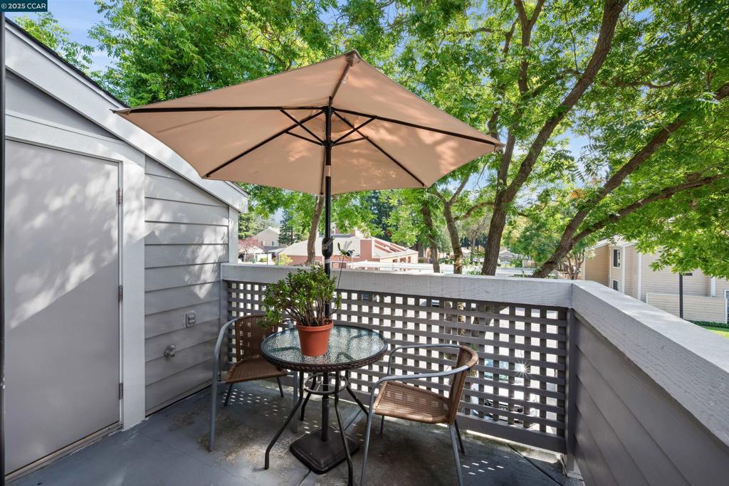 CRESTVIEW - Residential