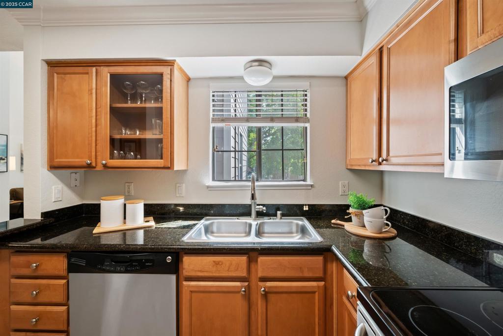 CRESTVIEW - Residential