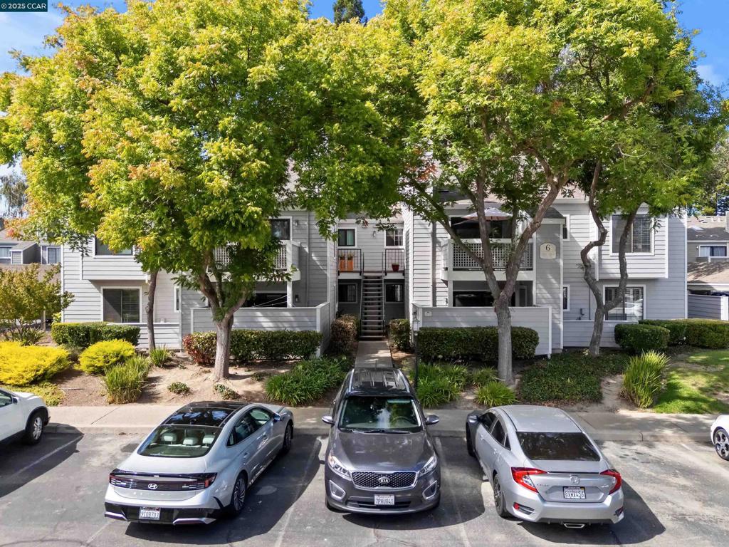 CRESTVIEW - Residential