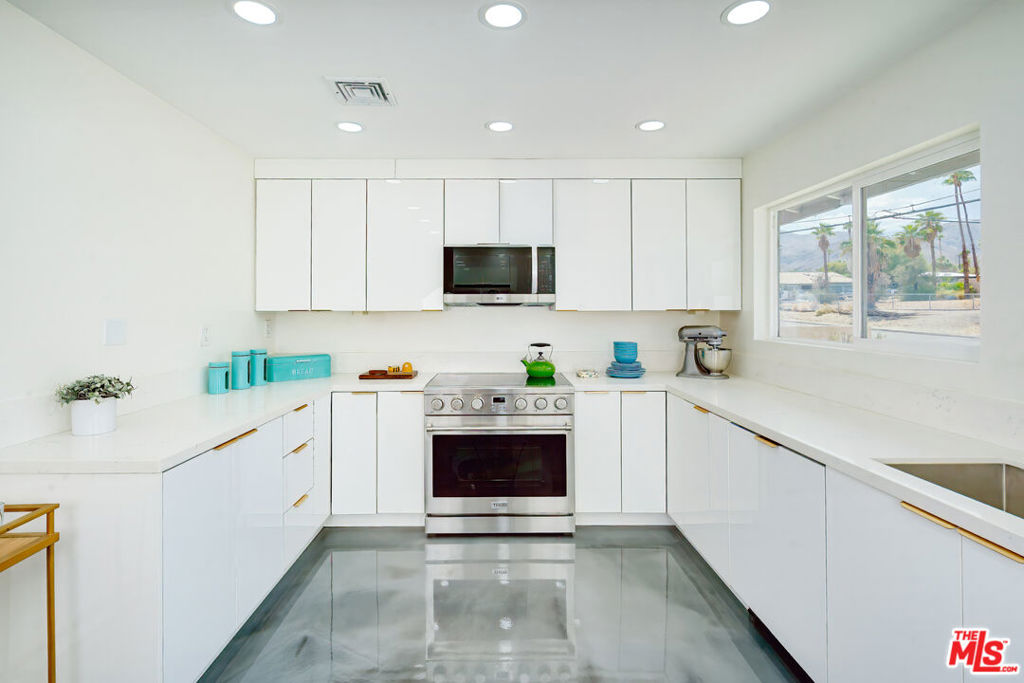 Cathedral City Cove - Residential