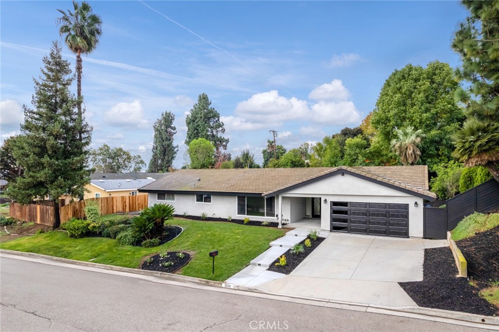 1509 Camino Loma