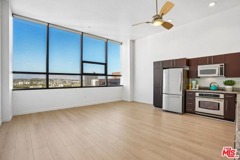 Photo of 1100 Wilshire Boulevard #1804, Los Angeles, CA 90017 (MLS # 26998759)