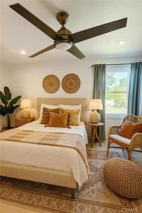 Photo of 22149 Victory Boulevard, Woodland Hills, CA 91303 (MLS # SR25198474) Photo of 22149 Victory Boulevard, Woodland Hills, CA 91303 (MLS # SR25198474)