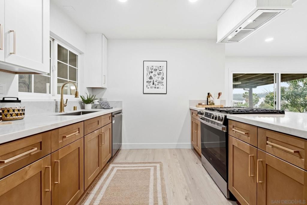 Photo of 6096 Crawford St, San Diego, CA 92120 (MLS # 260009325SD)