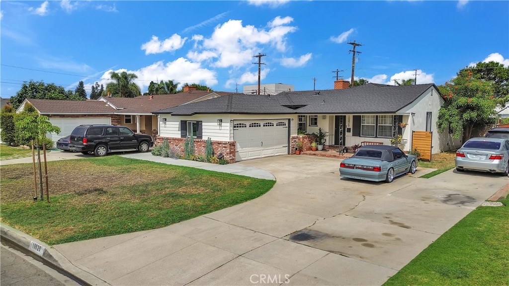 10829 Cord Avenue