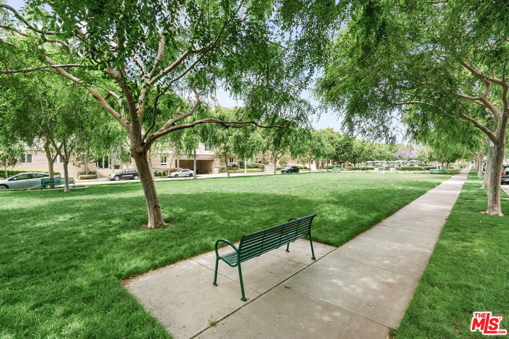 6400 Crescent Parkway 414