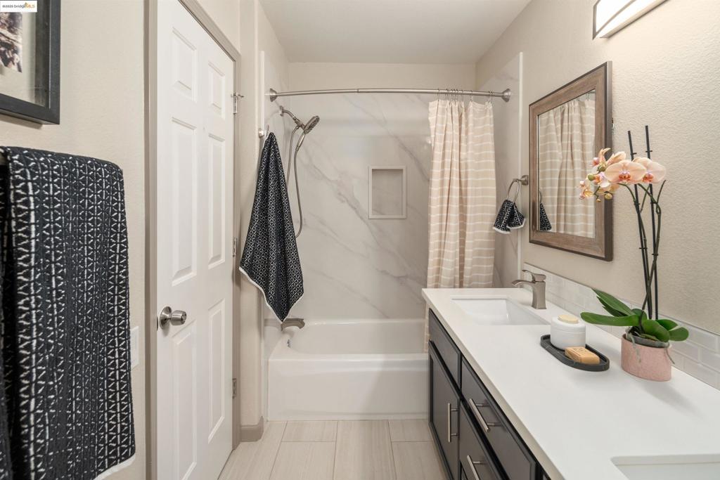 MARINA BAY - Residential