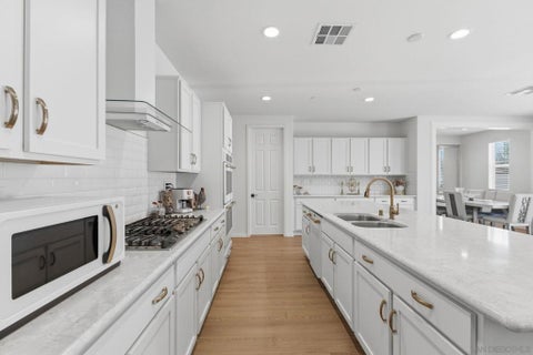 Photo of 34490 Bloombery Rd RD, Murrieta, CA 92563 (MLS # 260014495SD)