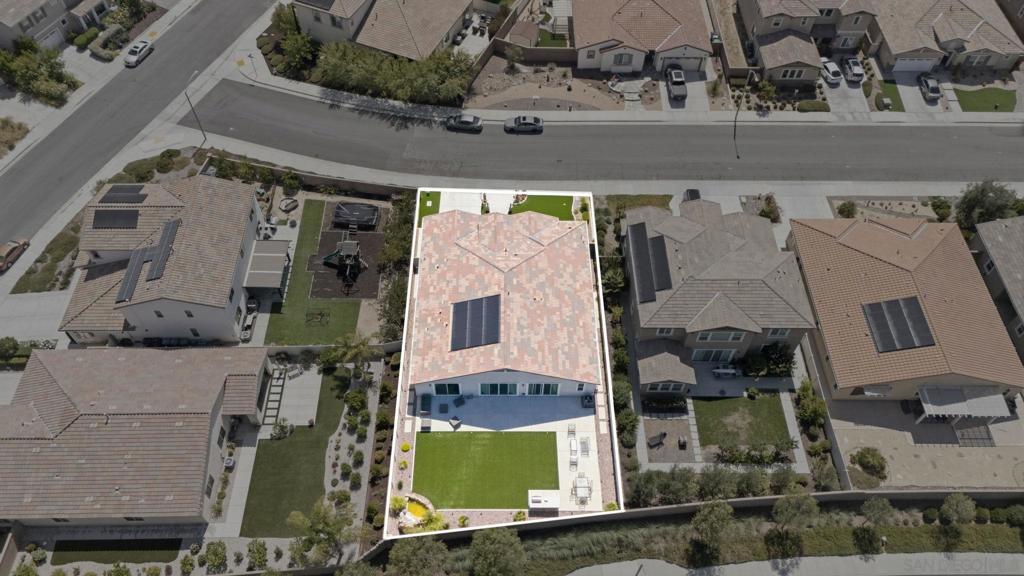 Photo of 34490 Bloombery Rd RD, Murrieta, CA 92563 (MLS # 260014495SD)