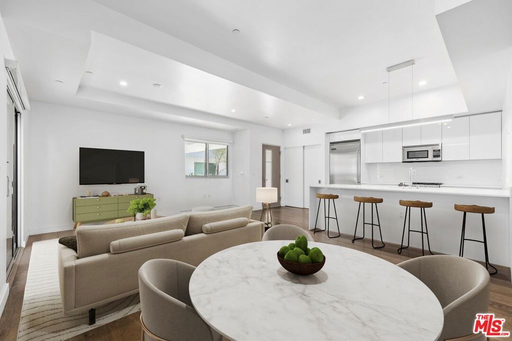 Photo of 1433 14th Street #1, Santa Monica, CA 90404 (MLS # 25593471)