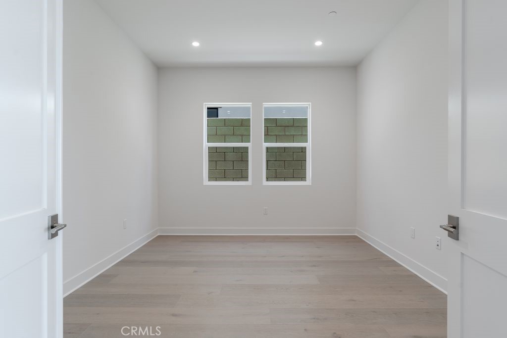 Properties 2 752 Via Arezzo Place