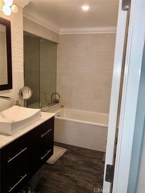 Tiny photo for 555 Esplanade #517, Redondo Beach, CA 90277 (MLS # SB25232753)