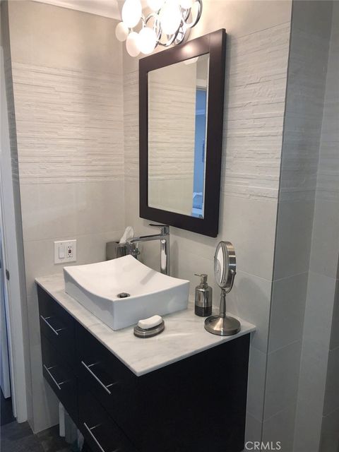 Tiny photo for 555 Esplanade #517, Redondo Beach, CA 90277 (MLS # SB25232753)