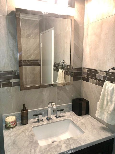 Tiny photo for 555 Esplanade #517, Redondo Beach, CA 90277 (MLS # SB25232753)