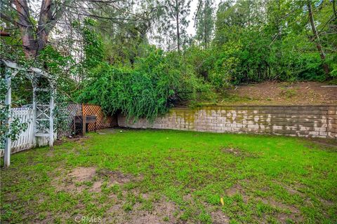 Tiny photo for 7354 Woodvale Court, West Hills, CA 91307 (MLS # SR26029059)