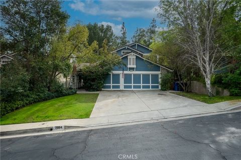 Photo of 7354 Woodvale Court, West Hills, CA 91307 (MLS # SR26029059)
