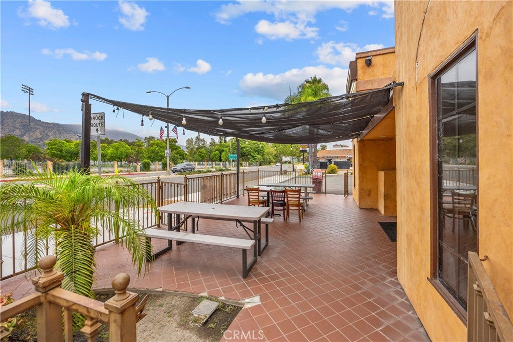 600 E Foothill Boulevard