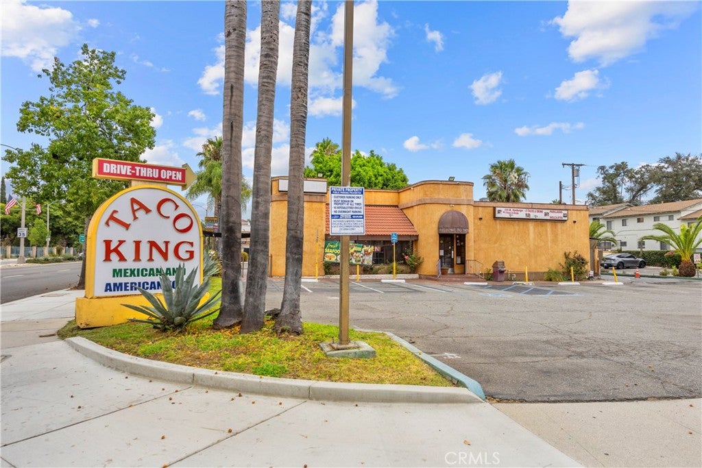 600 E Foothill Boulevard