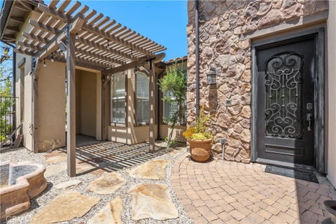 Tiny photo for 2427 Springbrook ST, Thousand Oaks, CA 91362 (MLS # SR26120009)