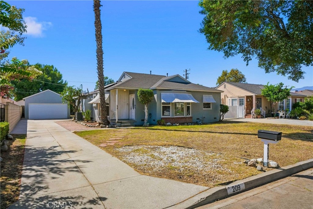 209 N Broadmoor AVE, West Covina CA 91790
