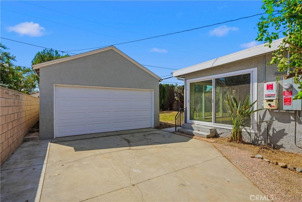 209 N Broadmoor