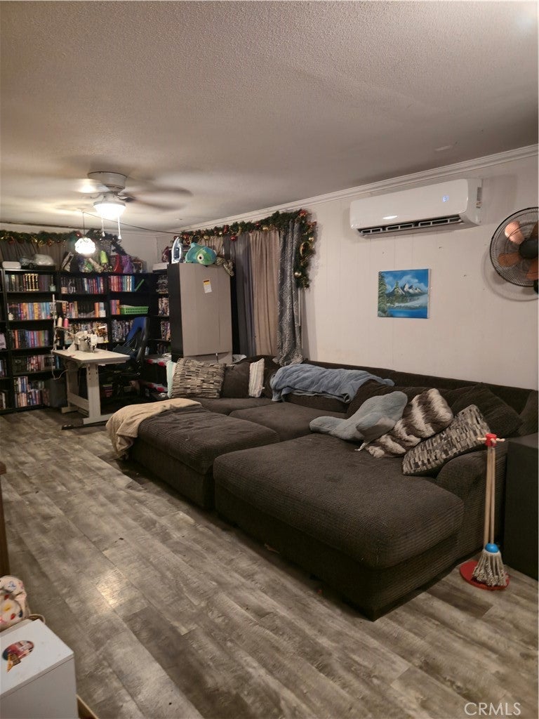 485 Idyllwild Dr 28