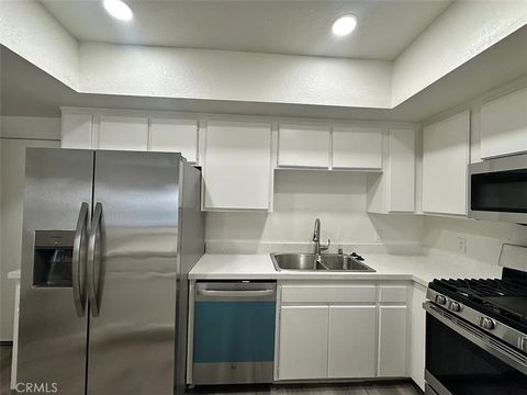Photo of 4940 Lewis Road Rd, Agoura Hills, CA 91301 (MLS # SR26092933)