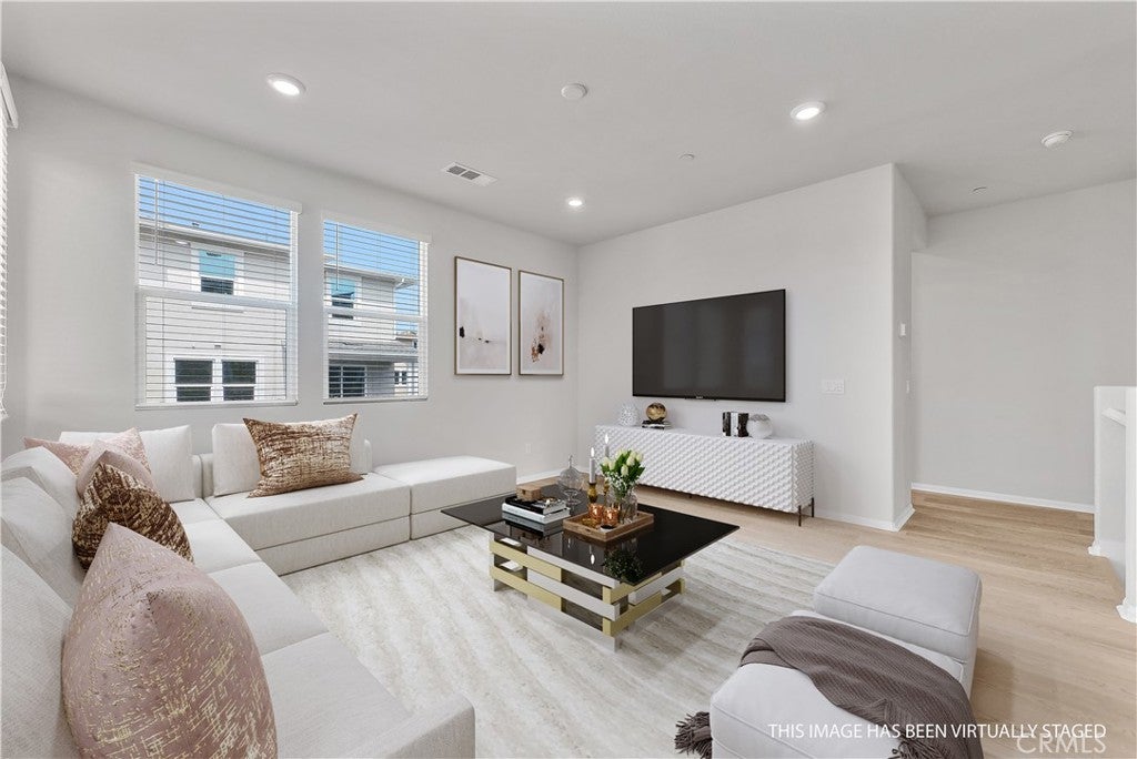 Properties 4 2705 Erebus Court