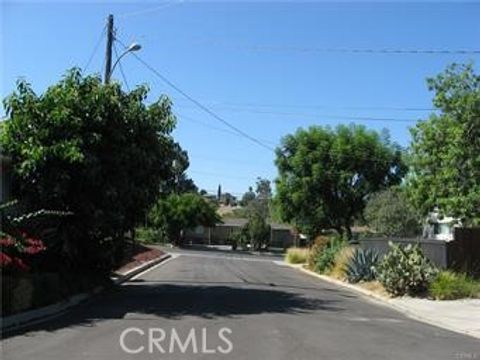 Photo of 916 Alegre PL, Los Angeles, CA 90065 (MLS # BB26099993)