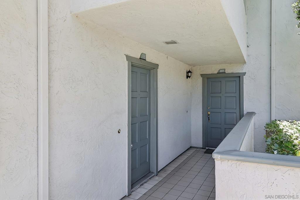 7049 Park Mesa 88