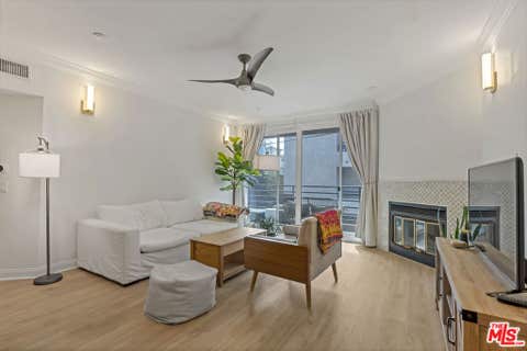 Photo of 20 Catamaran Street #104, Marina Del Rey, CA 90292 (MLS # 26876261)