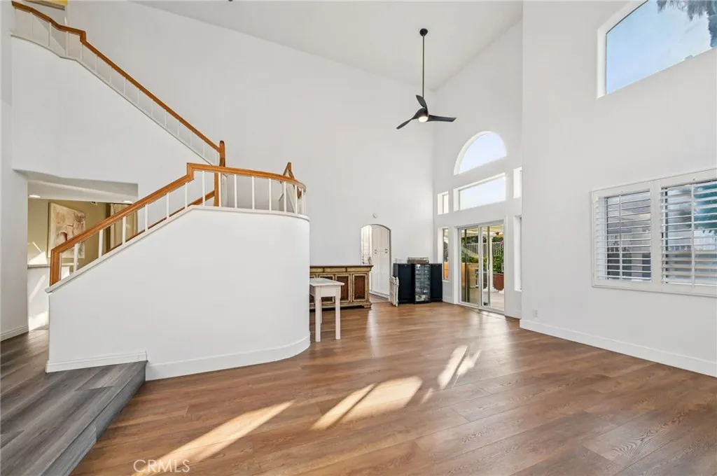 Stevenson Ranch, California 91381, United States, 4 Bedrooms Bedrooms, ,3 BathroomsBathrooms,Residential,Active,203455