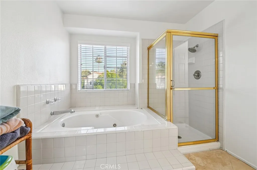 Stevenson Ranch, California 91381, United States, 4 Bedrooms Bedrooms, ,3 BathroomsBathrooms,Residential,Active,203455