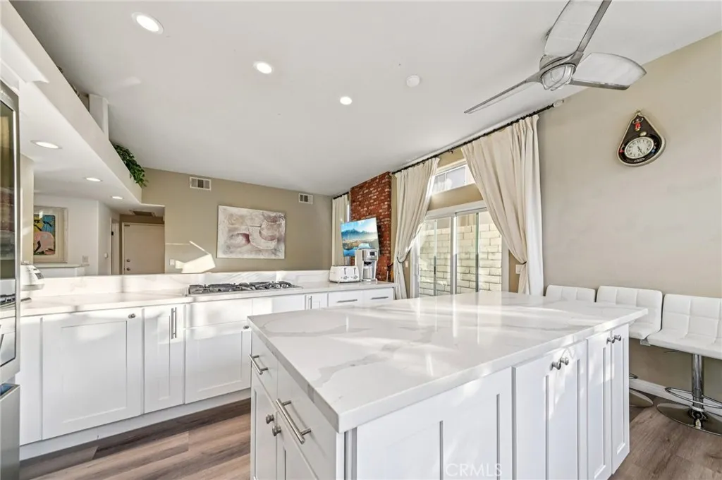 Stevenson Ranch, California 91381, United States, 4 Bedrooms Bedrooms, ,3 BathroomsBathrooms,Residential,Active,203455