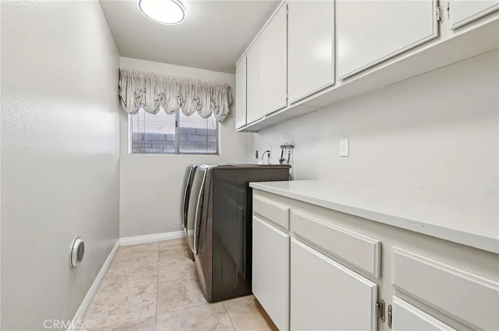 Stevenson Ranch, California 91381, United States, 4 Bedrooms Bedrooms, ,3 BathroomsBathrooms,Residential,Active,203455