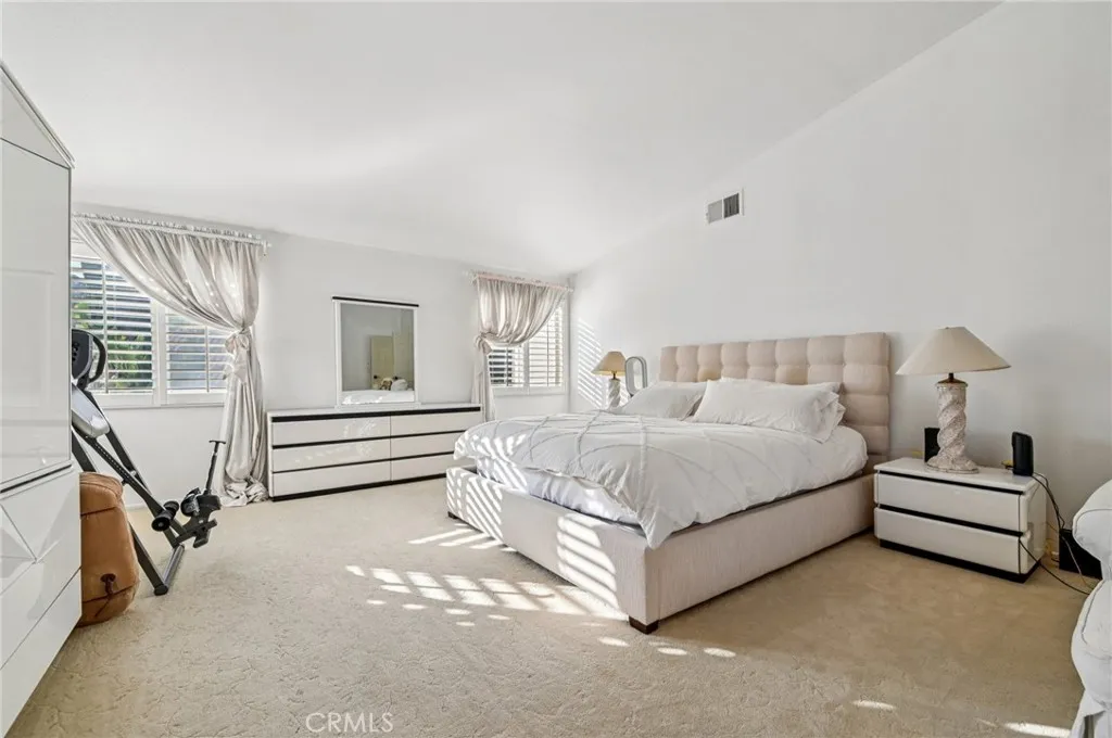 Stevenson Ranch, California 91381, United States, 4 Bedrooms Bedrooms, ,3 BathroomsBathrooms,Residential,Active,203455