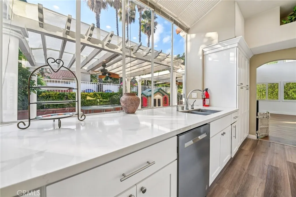 Stevenson Ranch, California 91381, United States, 4 Bedrooms Bedrooms, ,3 BathroomsBathrooms,Residential,Active,203455